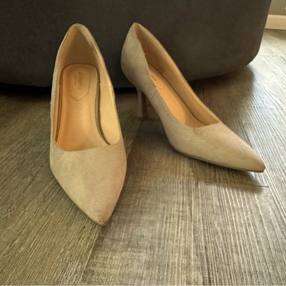 Beige Heel